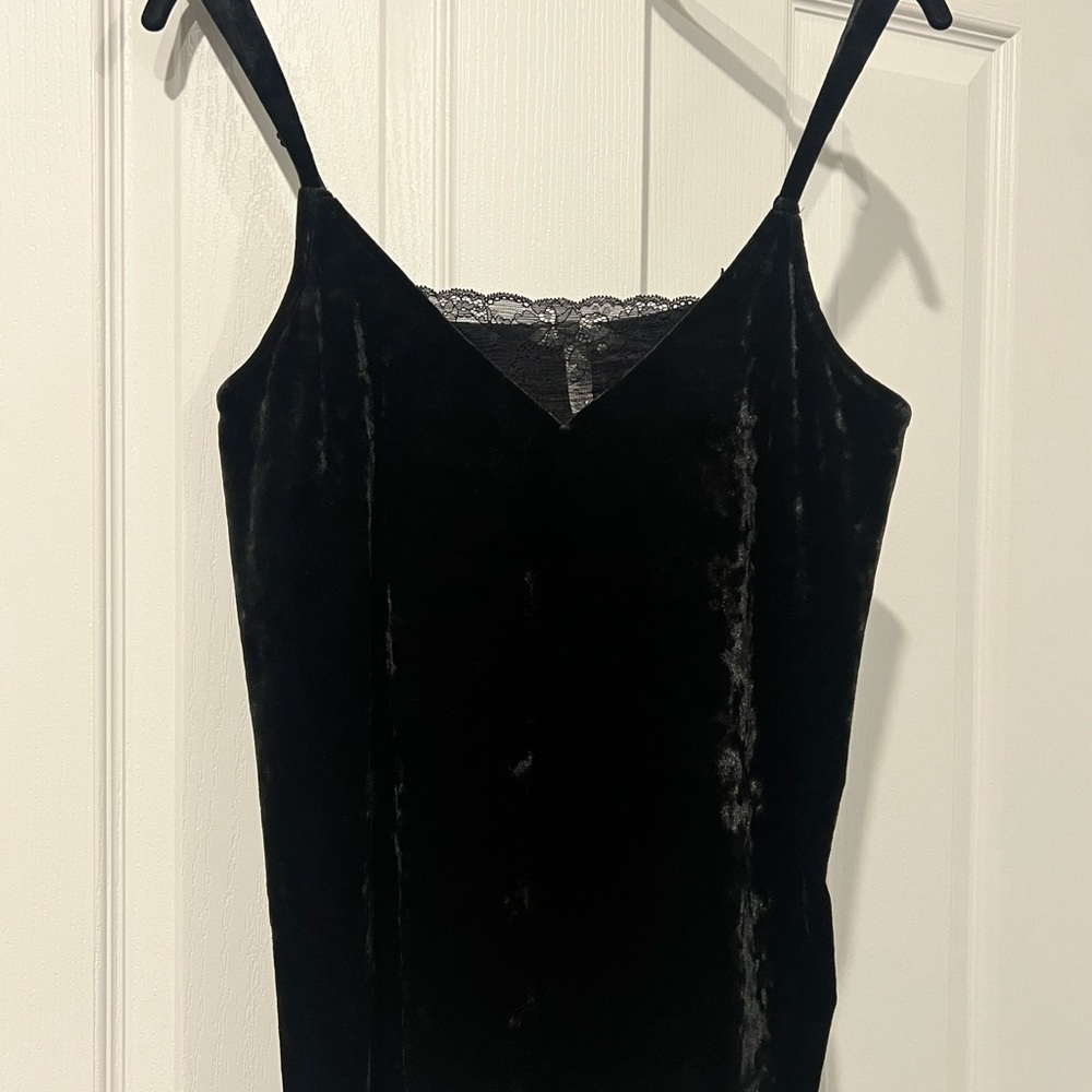Black Velvet Lace-Trim Tank